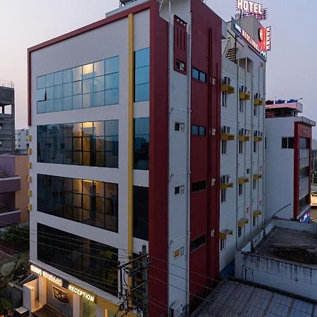Hotel Mookambika Comforts Tirupati Exterior foto
