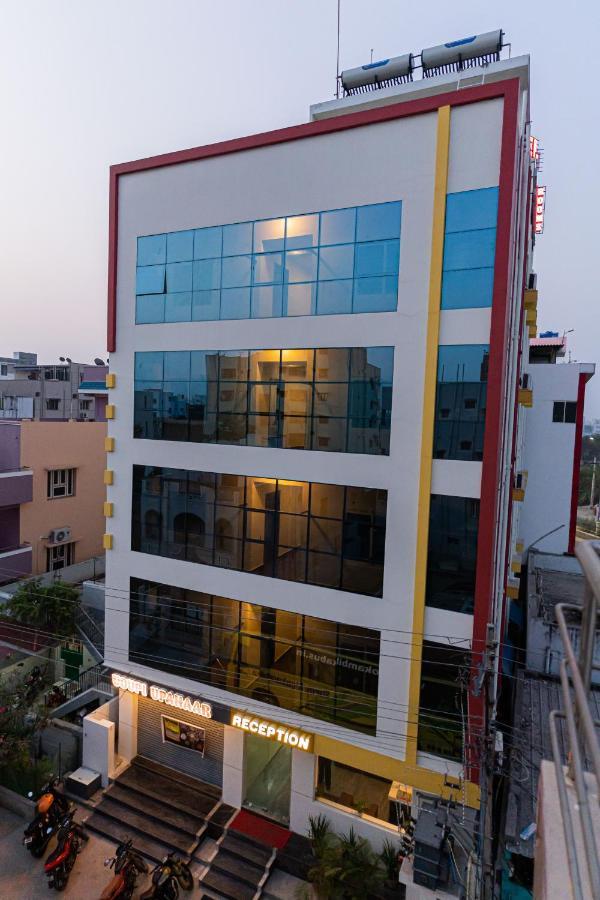 Hotel Mookambika Comforts Tirupati Exterior foto