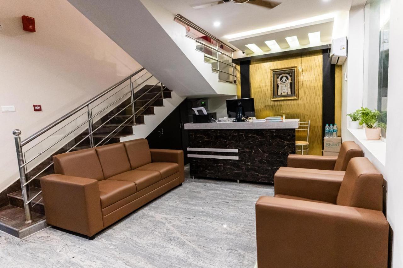 Hotel Mookambika Comforts Tirupati Exterior foto